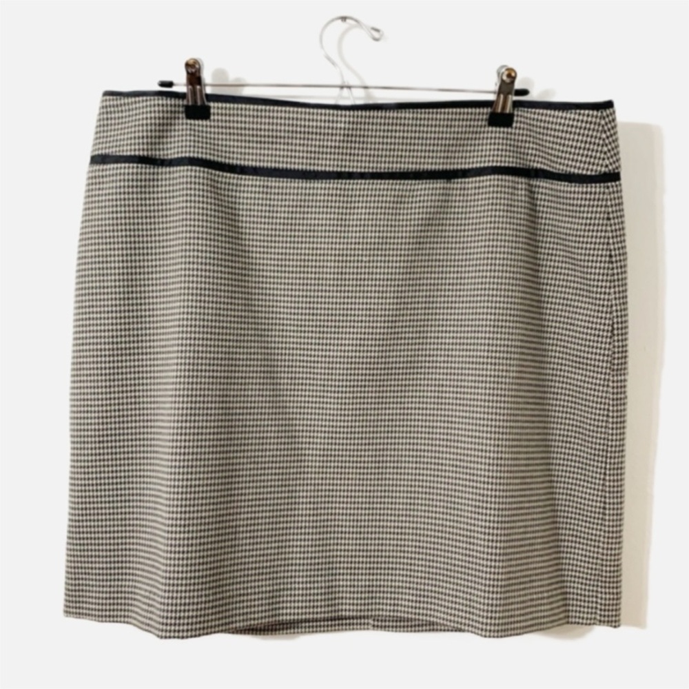 Ann Taylor Factory LOFT Houndstooth Patterned Fully Lined Pencil Skirt Back Zip